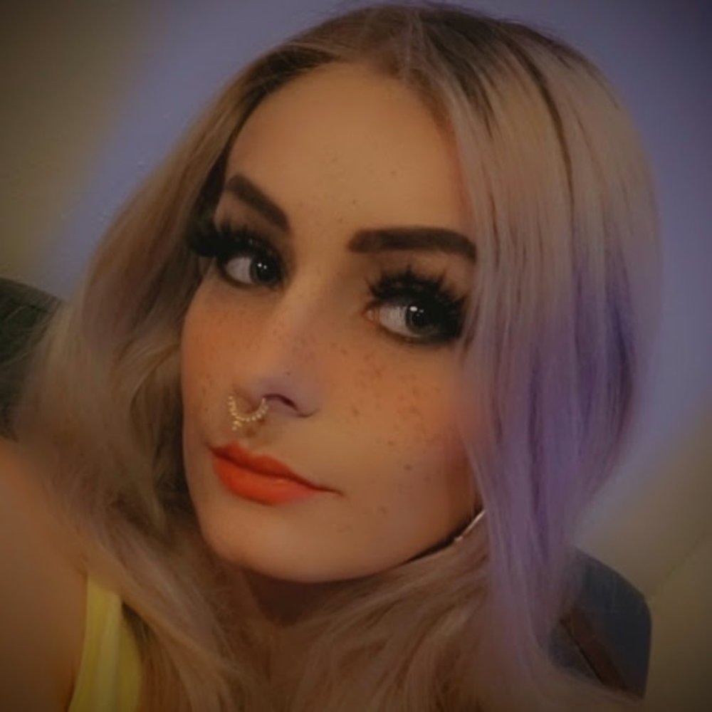 Meet your Posher, Claire